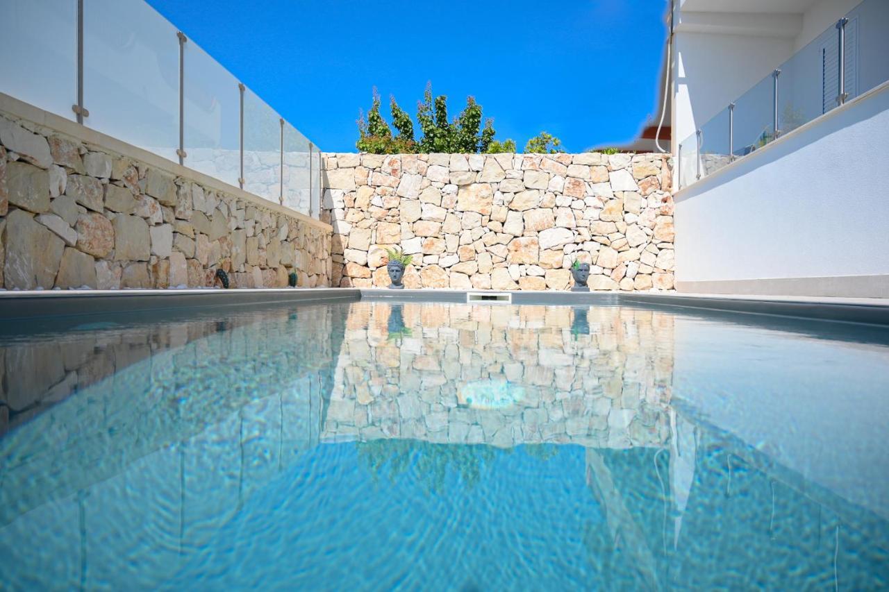 Villa Carlotta Con Piscina